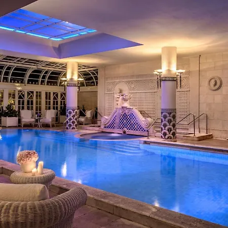 Feriested Cavalieri, A Waldorf Astoria