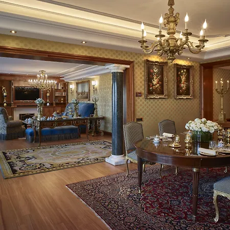 Feriested Cavalieri, A Waldorf Astoria