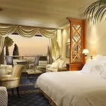 Cavalieri, A Waldorf Astoria Róma