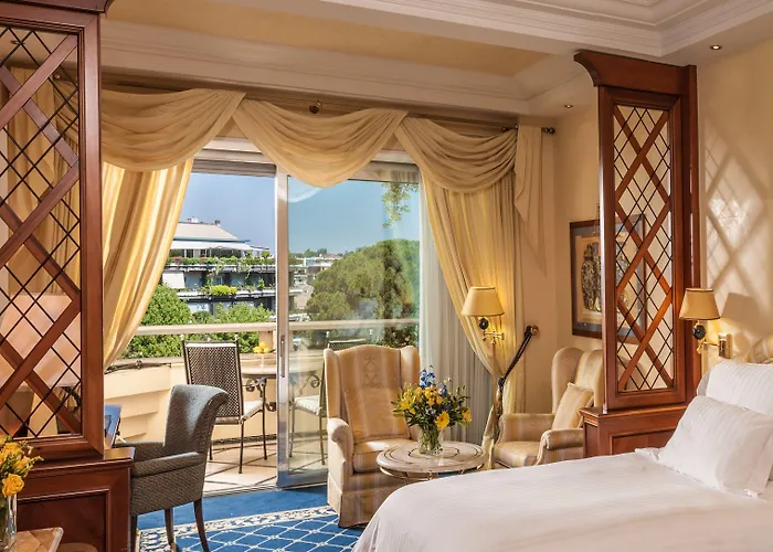 Station touristique Cavalieri, A Waldorf Astoria Rome